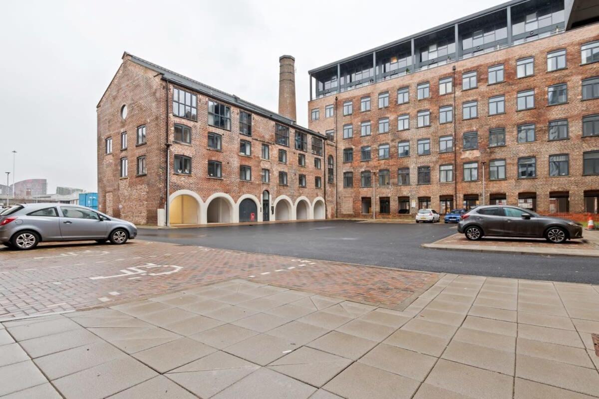 Lovely Riverside 2 Bed Apartment Leeds  Exterior foto